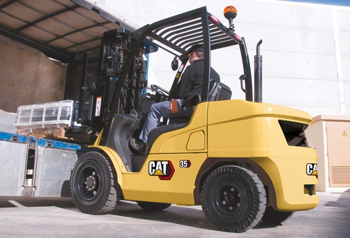 You're driving a sit-down counterbalance forklift